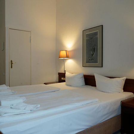 Hotel Pension Xantener Eck Berlin Extérieur photo