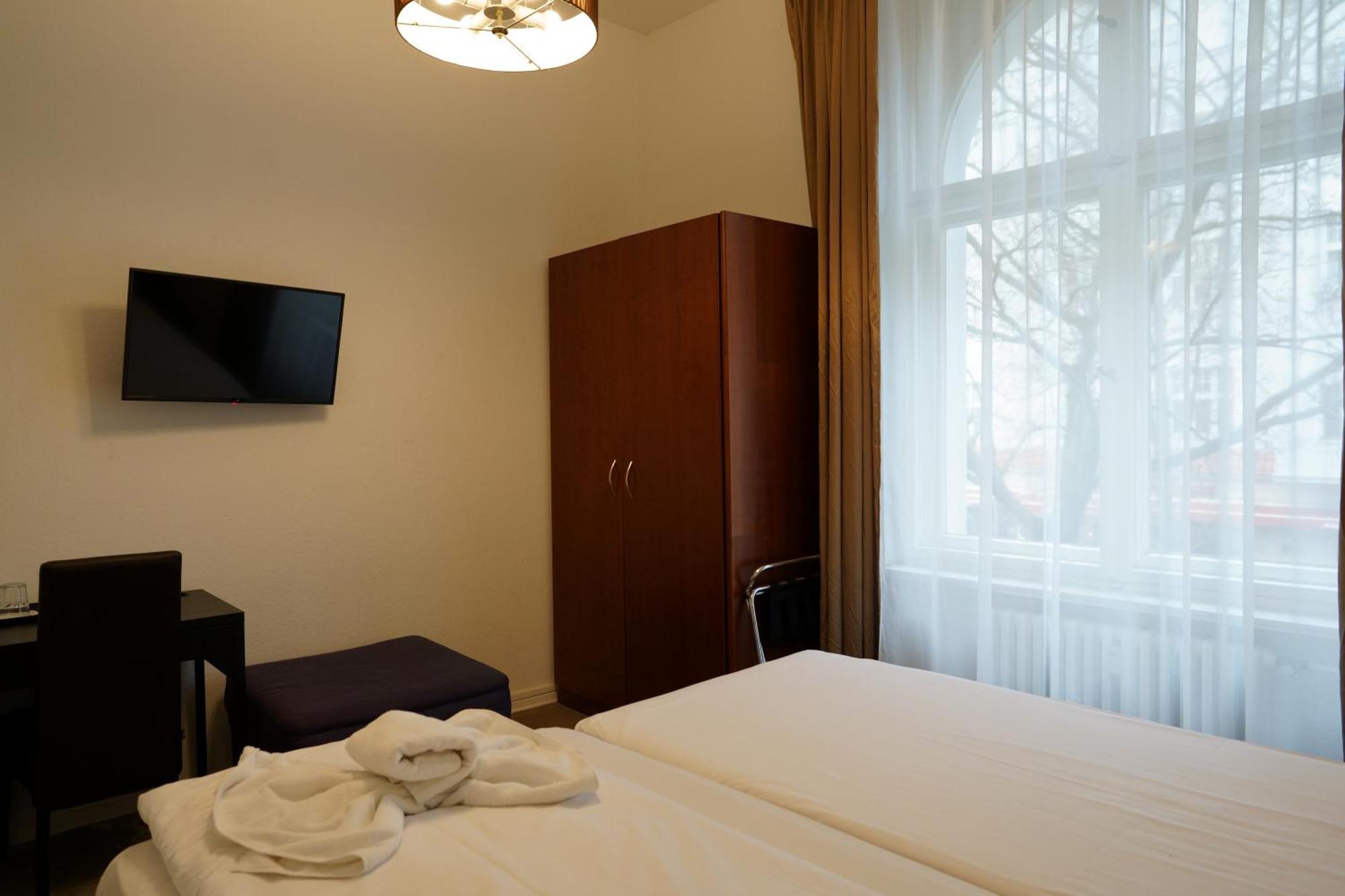 Hotel Pension Xantener Eck Berlin Extérieur photo